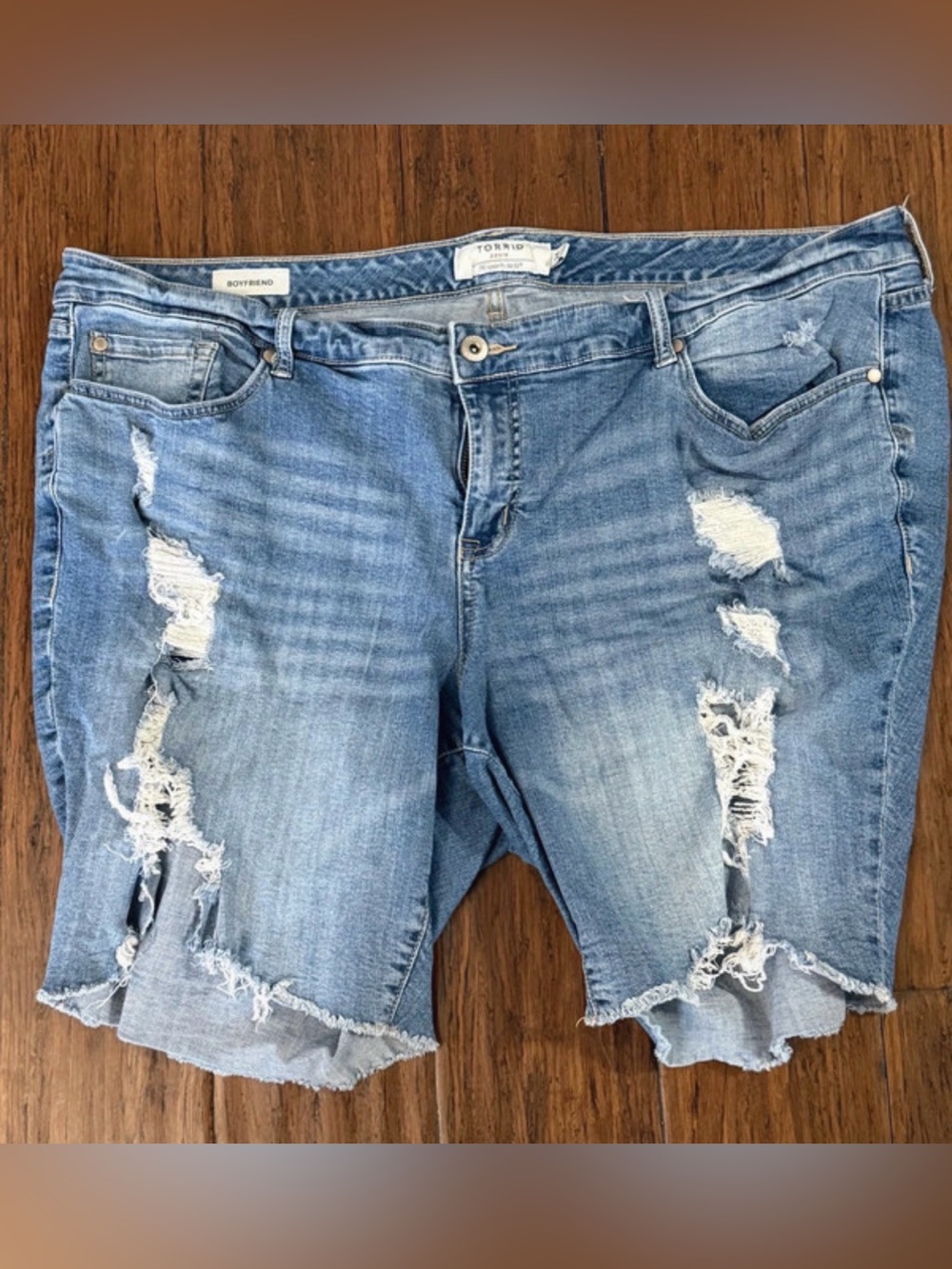 Torrid Boyfriend Denim Shorts Women’s 24 Distressed Ripped Raw Hem Plus Size